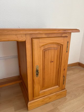 Escritorio de madera maciza