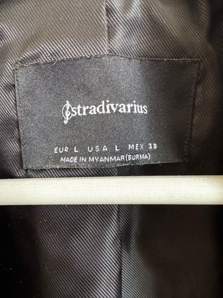 Americana negra Stradivarius