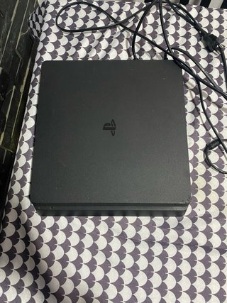PS4 Slim Negra + Mando Nacon