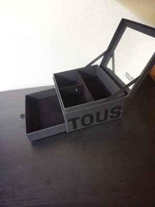 Joyero Tous Negro y Gris
