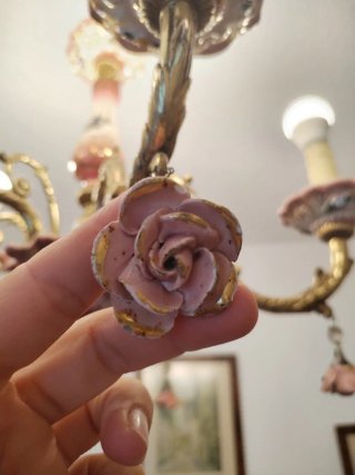 Lámpara de techo porcelana rosa y oro