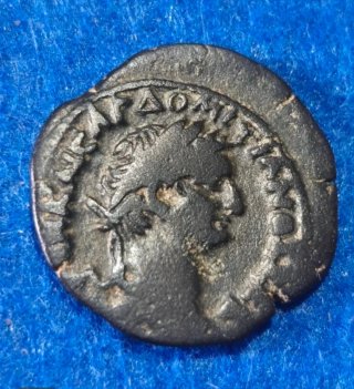 Moneda romana Domiciano.