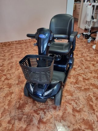 Silla de ruedas eléctrica Invacare Leo
