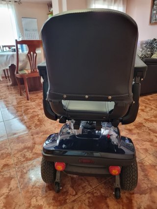 Silla de ruedas eléctrica Invacare Leo