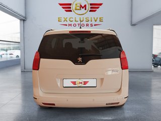 Peugeot 5008 2015