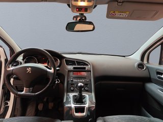 Peugeot 5008 2015