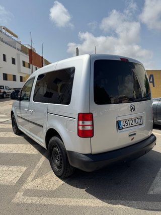 Volkswagen Caddy 2011