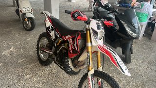 Moto Gas Gas Enduro Roja y Blanca