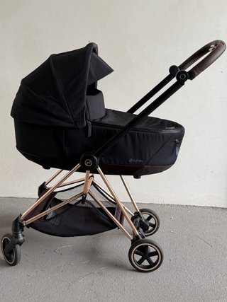 Cybex Mios Silla + Capazo + Huevito Negro