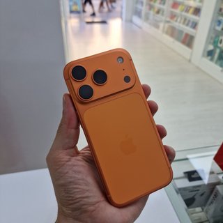 iPhone 17 Pro 256GB Naranja Usado Con Caja.