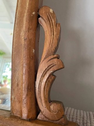 Espejo de madera clara vintage