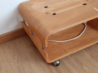 Mesa auxiliar/Revistero IKEA madera y metal