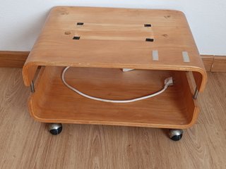 Mesa auxiliar/Revistero IKEA madera y metal