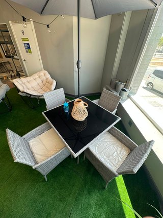 Conjunto de Jardín Mesa y 4 Sillas Nuevo