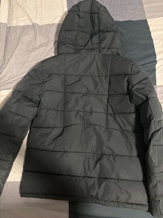 Abrigo Pull and Bear negro
