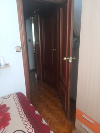 Se alquila habitación en  barrio venecia