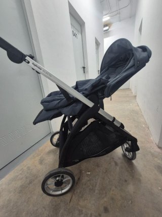Carrito de bebé azul inglesina