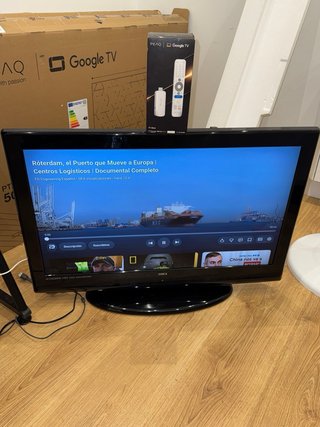 TV OKI 32 con mando inteligente