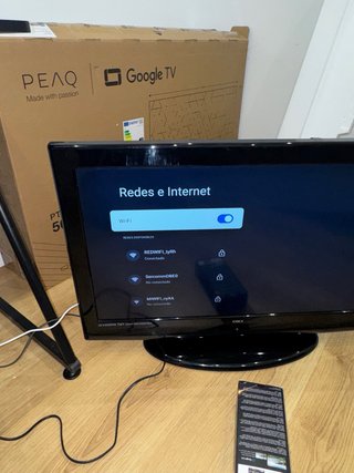 TV OKI 32 con mando inteligente