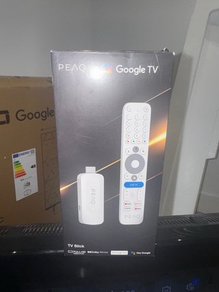 TV OKI 32 con mando inteligente