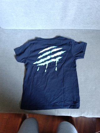 Camiseta niño negra con diseño