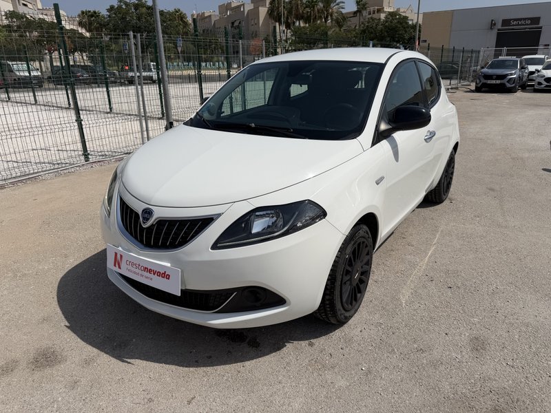 Ypsilon - DESDE 174€/MES ¡SIN PAGAR EN ENTRADA! - foto 1