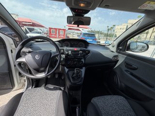 Ypsilon - DESDE 174€/MES ¡SIN PAGAR EN ENTRADA!