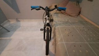 Bicicleta infantil B'TWIN blanca y azul