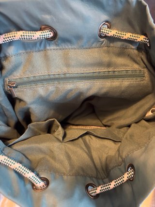 Mochila verde con logo Friday Fan
