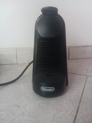 Cafetera Nespresso Essenza Mini Negra