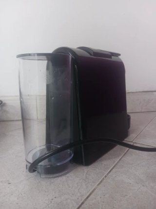 Cafetera Nespresso Essenza Mini Negra