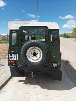 Land Rover Defender 1996