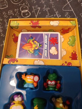 SuperThings Juego de Cartas con 5 Figuras