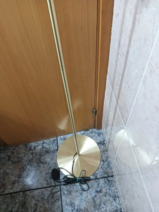 Lámpara de Pie ie Metal dorado Nueva