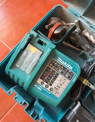 Taladro percutor Makita