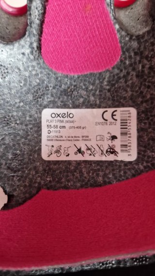 Casco rosa para niña