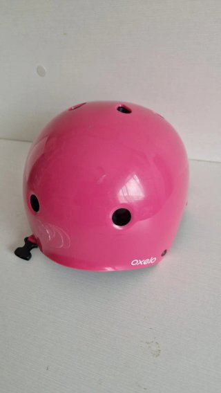 Casco rosa para niña