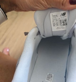 New Balance 9060 Gris y Beige