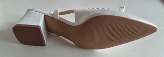 Tacones punta blancos Anna Field
