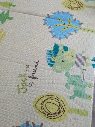 Alfombra infantil acolchada