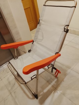 Silla de playa sin usar. Comprada por 60 euros.