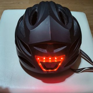 Casco Youin con Luces LED (negro; Talla L)