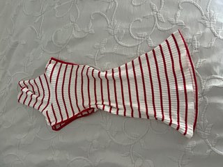Camiseta tirantes anchos rayas rojas