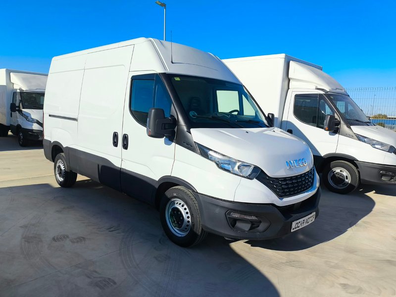 IVECO DAILY 2.3 TD 35S14 V 3520 10.8M3 - foto 1