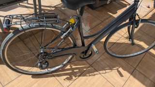 Bicicleta de paseo negra