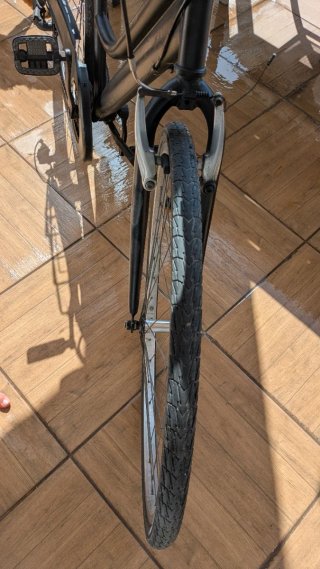 Bicicleta de paseo negra