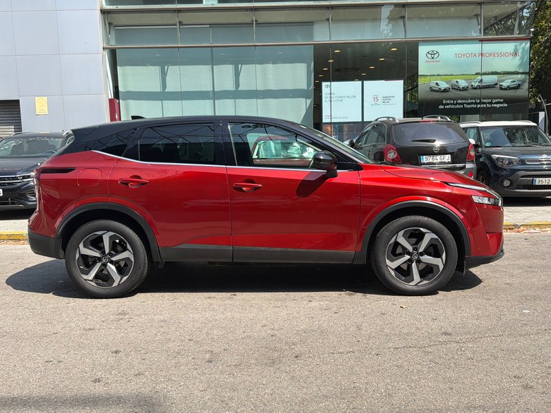 Nissan Qashqai DIG-T mHEV 4x2 Acenta (2021) 2022, foto 4