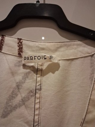 Blusa Parfois palmeras beige y marrón