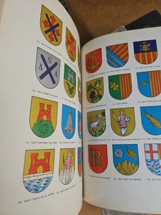 Libro Els Escuts Heraldics dels Pobles de Cataluny