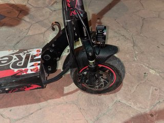 Patinete Eléctrico Red Bull